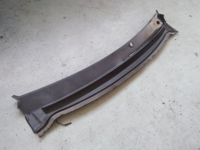 bontott FORD FOCUS II Levélrács