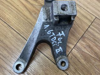 bontott FORD FOCUS II Motor Tartó Bak (Fém)