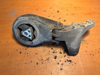 bontott FORD FOCUS II Motor Tartó Bak (Fém)