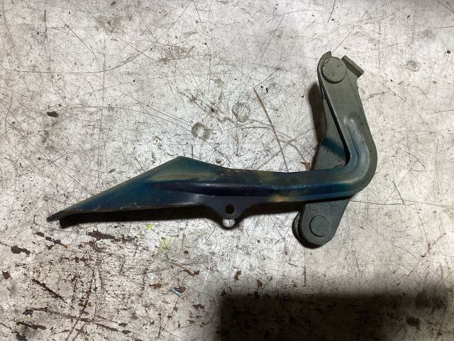 bontott FORD FOCUS II Motorháztető Bal Zsanér