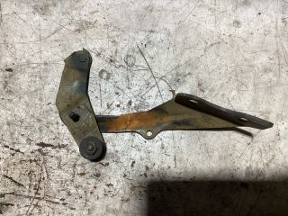 bontott FORD FOCUS II Motorháztető Bal Zsanér