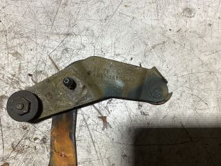 bontott FORD FOCUS II Motorháztető Bal Zsanér