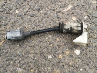 bontott FORD FOCUS II Motorháztető Zárszerkezet