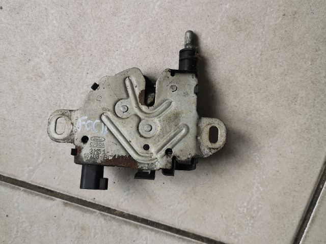 bontott FORD FOCUS II Motorháztető Zárszerkezet