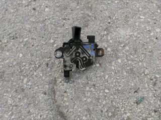 bontott FORD FOCUS II Motorháztető Zárszerkezet