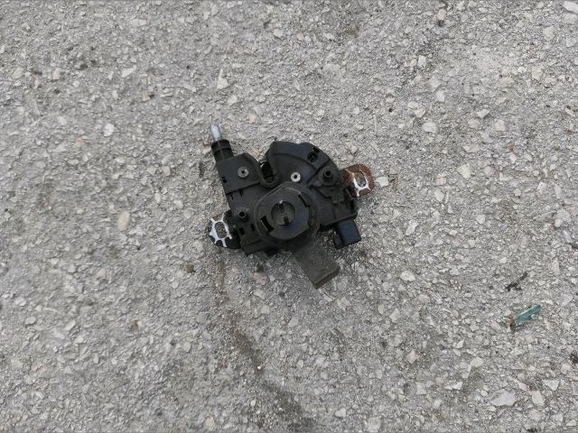 bontott FORD FOCUS II Motorháztető Zárszerkezet