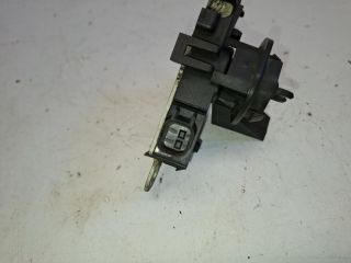 bontott FORD FOCUS II Motorháztető Zárszerkezet