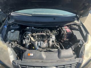 bontott FORD FOCUS II Motorháztető Zsanér Pár