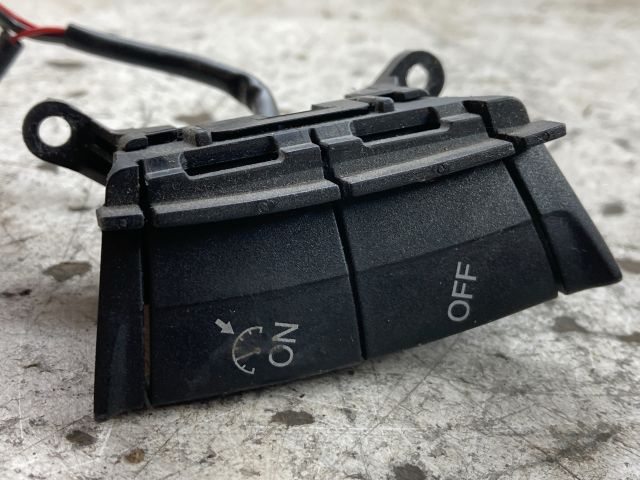 bontott FORD FOCUS II Multikormány Kapcsoló Pár