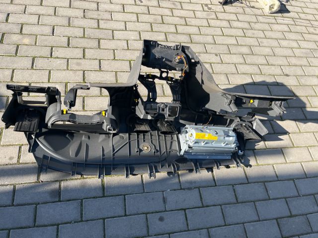 bontott FORD FOCUS II Műszerfal Héj