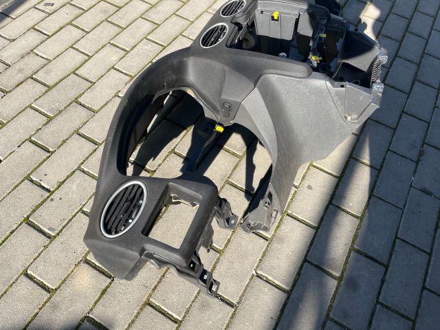 bontott FORD FOCUS II Műszerfal Héj