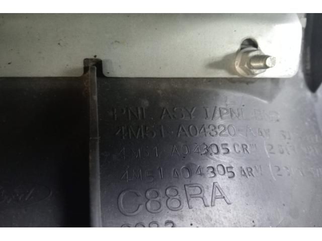 bontott FORD FOCUS II Műszerfal Héj