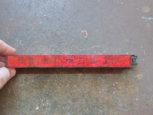 bontott FORD FOCUS II Pótféklámpa