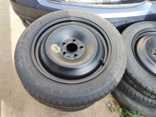 bontott FORD FOCUS II Pótkerék