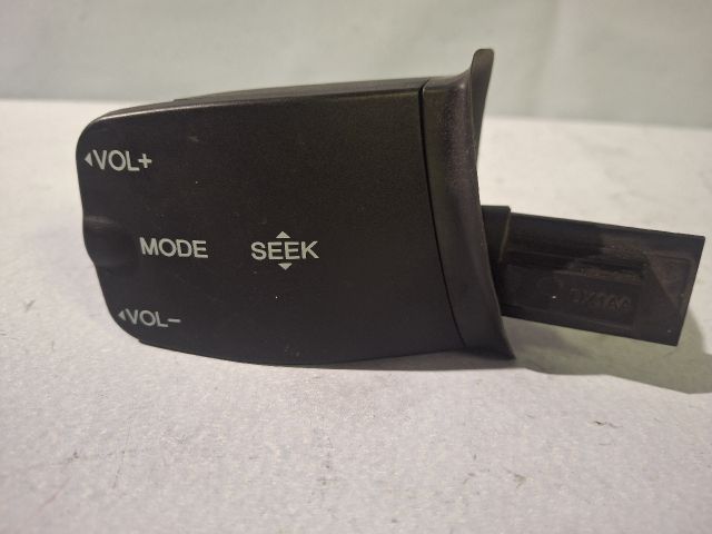 bontott FORD FOCUS II Rádió / CD Kapcsoló