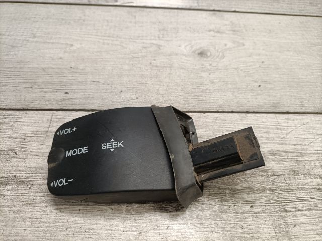 bontott FORD FOCUS II Rádió / CD Kapcsoló