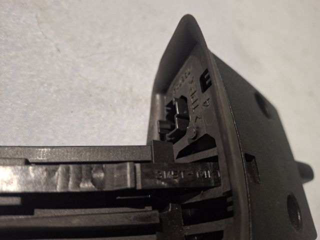 bontott FORD FOCUS II Rádió / CD Kapcsoló