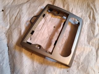 bontott FORD FOCUS II Rádió / CD Keret