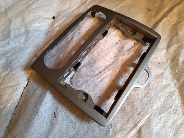 bontott FORD FOCUS II Rádió / CD Keret