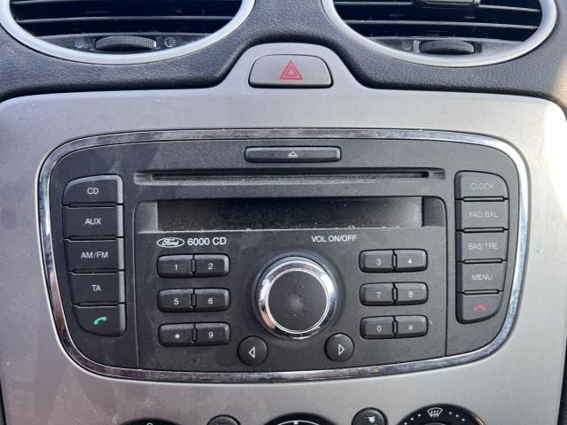 bontott FORD FOCUS II Rádió / CD