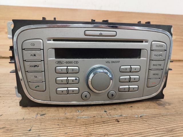 bontott FORD FOCUS II Rádió / CD