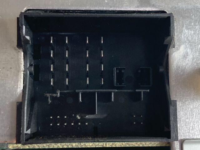 bontott FORD FOCUS II Rádió / CD