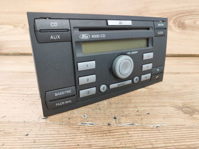 bontott FORD FOCUS II Rádió / CD
