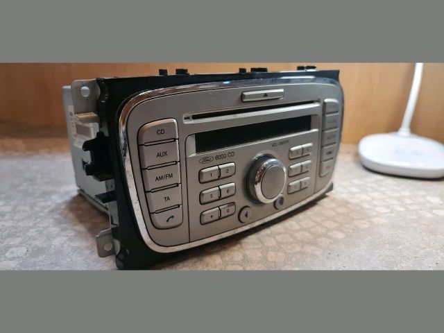 bontott FORD FOCUS II Rádió / CD