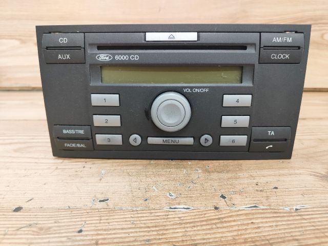 bontott FORD FOCUS II Rádió / CD