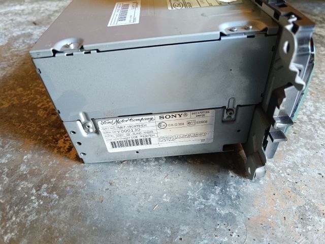 bontott FORD FOCUS II Rádió / CD