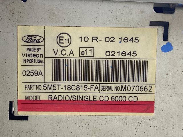bontott FORD FOCUS II Rádió / CD