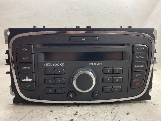 bontott FORD FOCUS II Rádió / CD