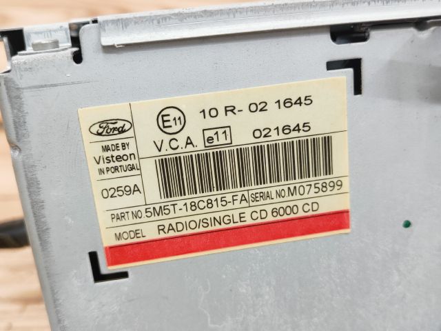 bontott FORD FOCUS II Rádió / CD