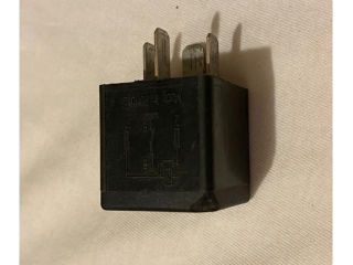 bontott FORD FOCUS II Relé