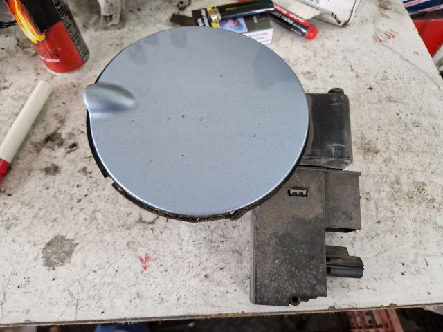 bontott FORD FOCUS II Tankajtó