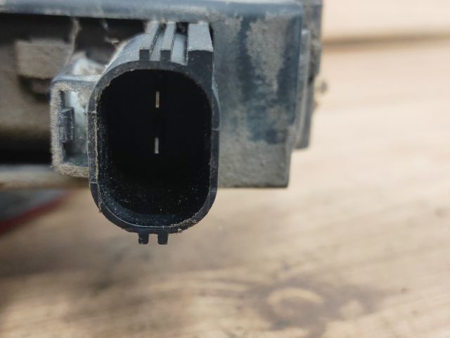 bontott FORD FOCUS II Tankajtó