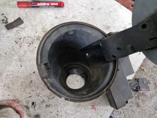 bontott FORD FOCUS II Tankajtó