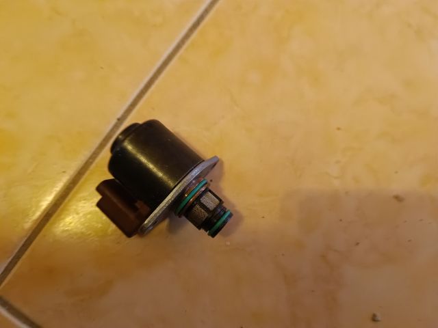 bontott FORD FOCUS II Üzemanyag Befecskendező Vezérlő