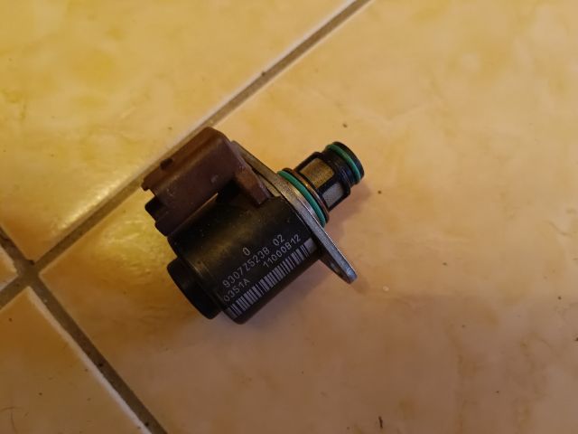 bontott FORD FOCUS II Üzemanyag Befecskendező Vezérlő