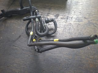 bontott FORD FOCUS II Üzemanyagcső