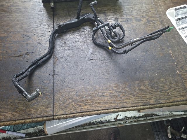 bontott FORD FOCUS II Üzemanyagcső