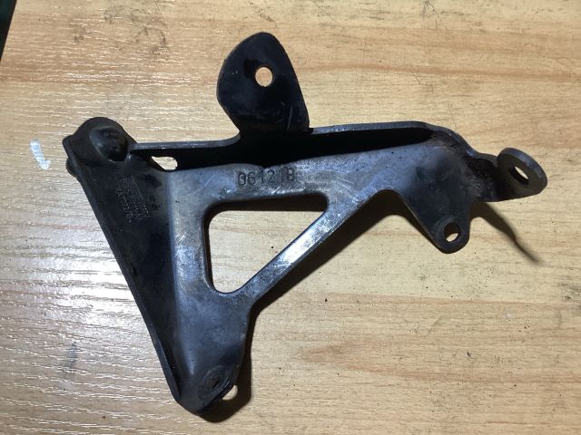 bontott FORD FOCUS II Üzemanyagszűrő Ház