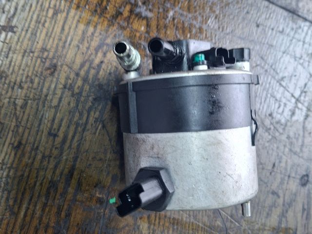 bontott FORD FOCUS II Üzemanyagszűrő Ház