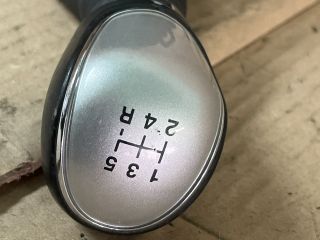 bontott FORD FOCUS II Váltószoknya