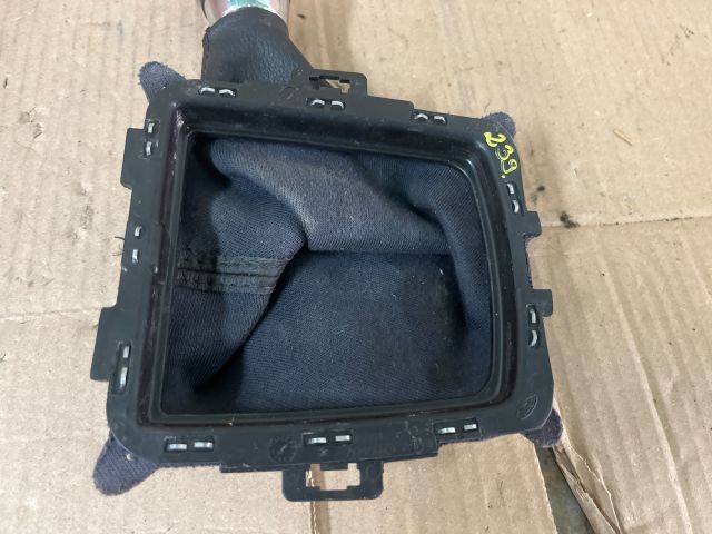 bontott FORD FOCUS II Váltószoknya