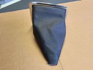 bontott FORD FOCUS II Váltószoknya