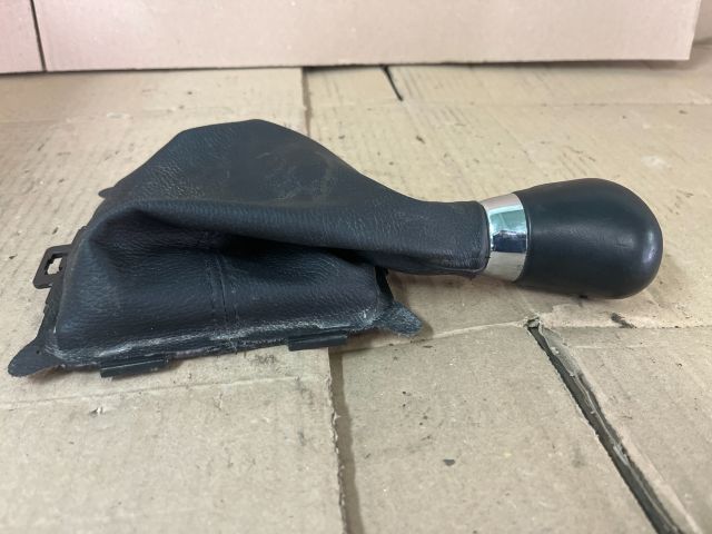 bontott FORD FOCUS II Váltószoknya