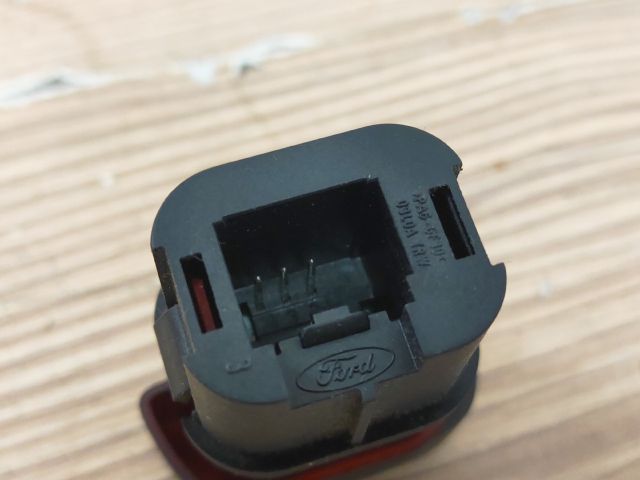 bontott FORD FOCUS II Vészvillogó Kapcsoló