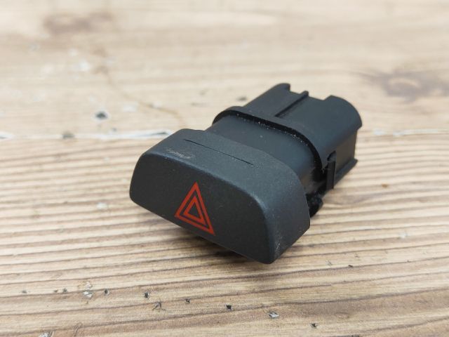 bontott FORD FOCUS II Vészvillogó Kapcsoló