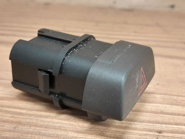 bontott FORD FOCUS II Vészvillogó Kapcsoló